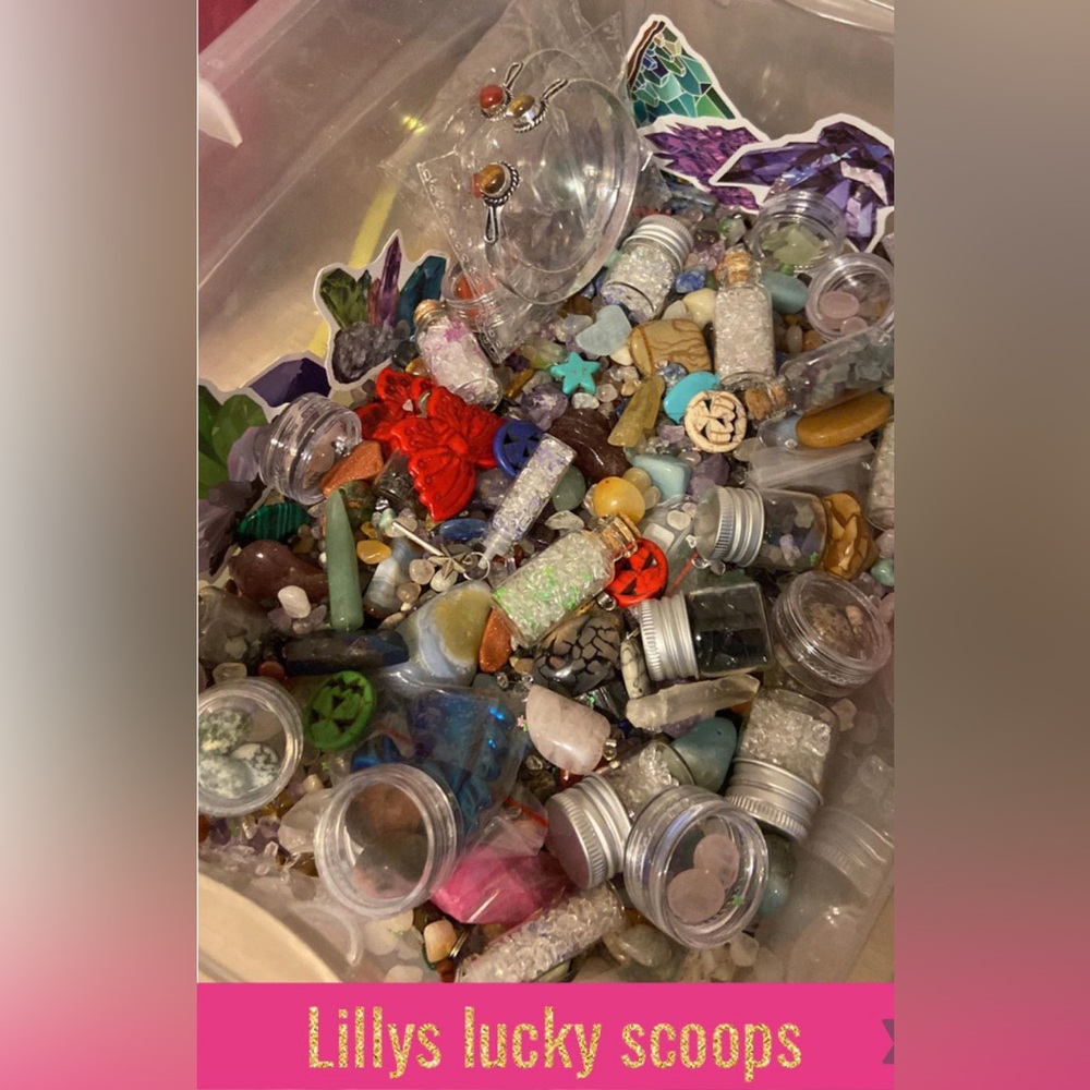 Assorted Gemstones and Crystals mystery box Lilly’s lucky scoops 1/2 pound - Picture 3 of 10